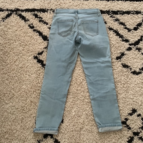 Universal Thread Girlfriend Mom Jeans - Picture 6 of 6